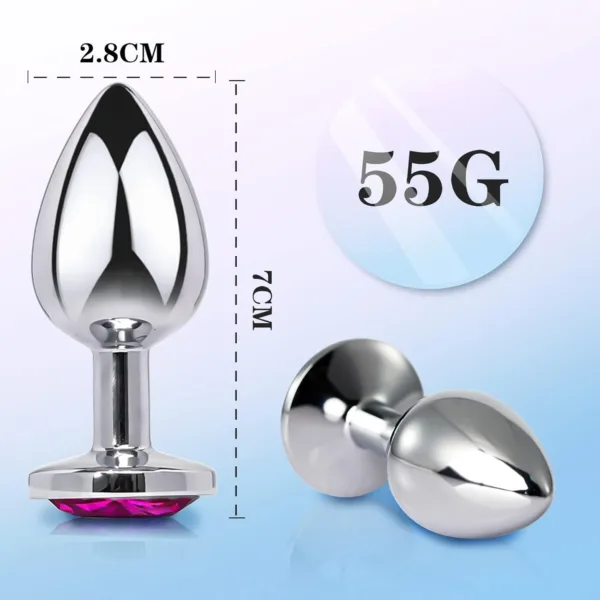 Parlak kristal taşlarla süslenmiş mücevherli çelik plug.