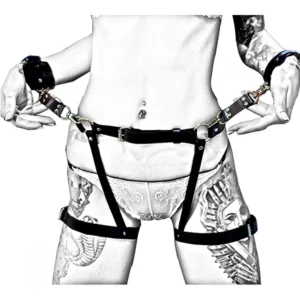 Vücuda tam oturan kemerli BDSM harness